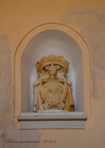 stemma della famiglia Filiasi - balaustra interna del palazzo