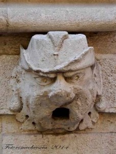 Mascherone apotropaici 2