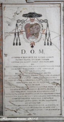 Chiesa di S. Giovanni Battista – Epigrafe con stemma del vescovo mons. Antonio Monforte