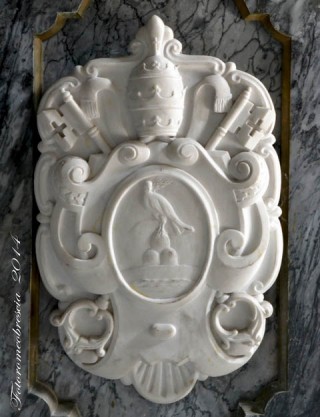 Chiesa di San Giovanni Battista – Stemma del Pontefice Pio XII (Eugenio Pacelli)